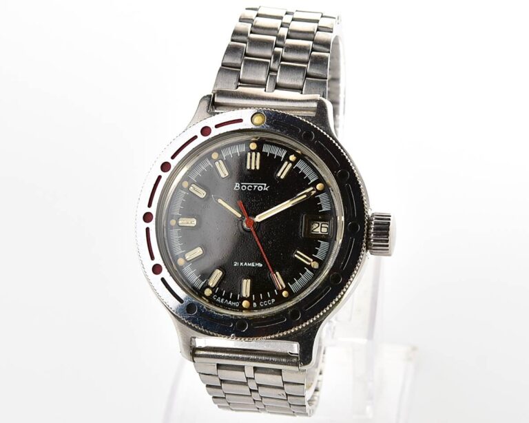 Soviet Vostok Amphibia mechanical watch with automatic self-winding movement!