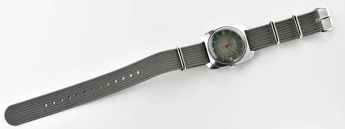 Export Wostok (Vostok) mechanical watch with beautiful textured teal dial