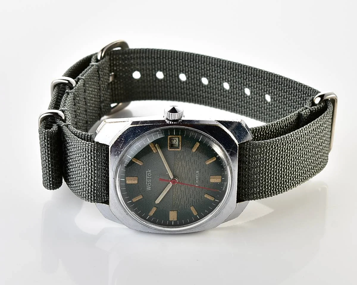 Export Wostok (Vostok) mechanical watch with beautiful textured teal dial