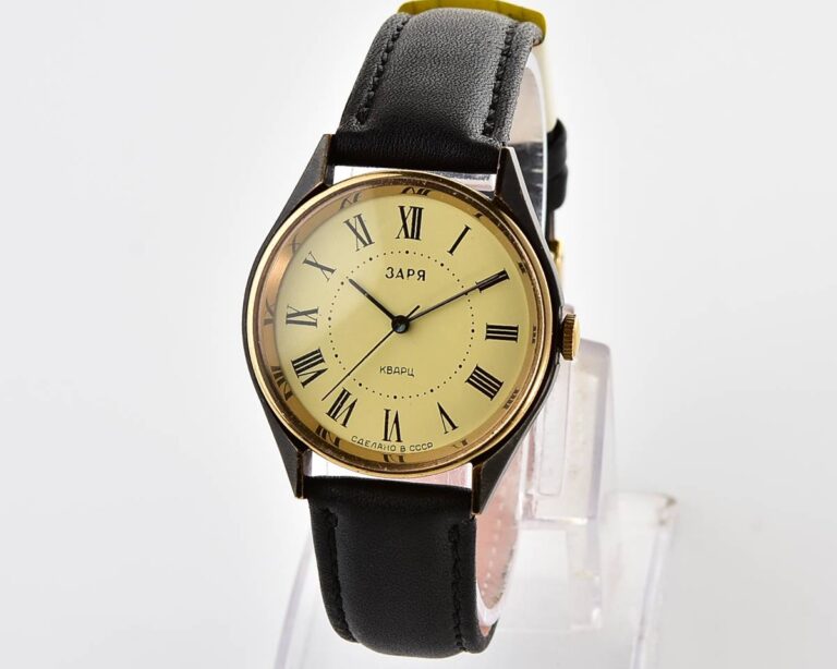 Vintage soviet Zaria automatic quartz watch