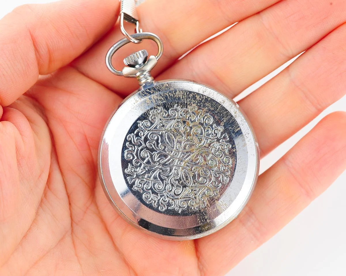 Molnija vintage Soviet pocket mechanical watch - with engraved top