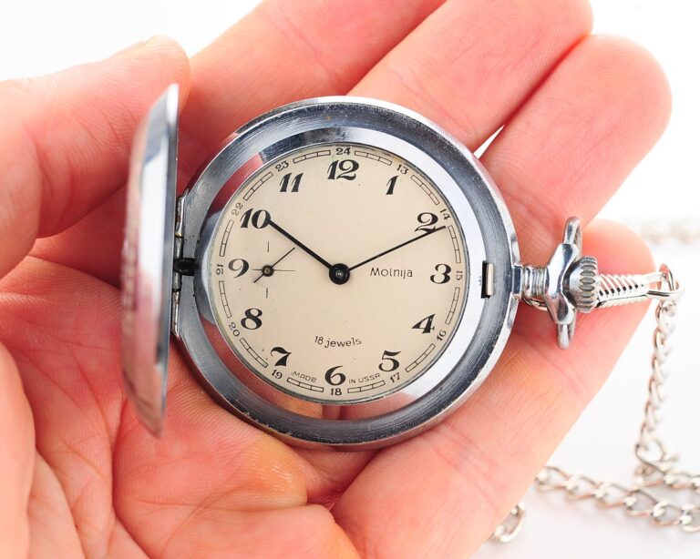 Molnija vintage soviet pocket mechanical watch - with engraved top