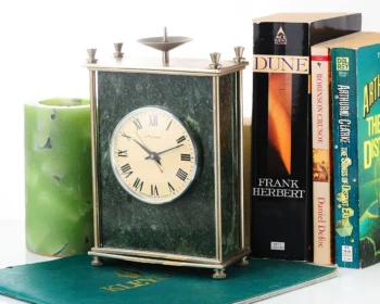 Vintage Molnija green marble mechanical table clock with 12 days power reserve!