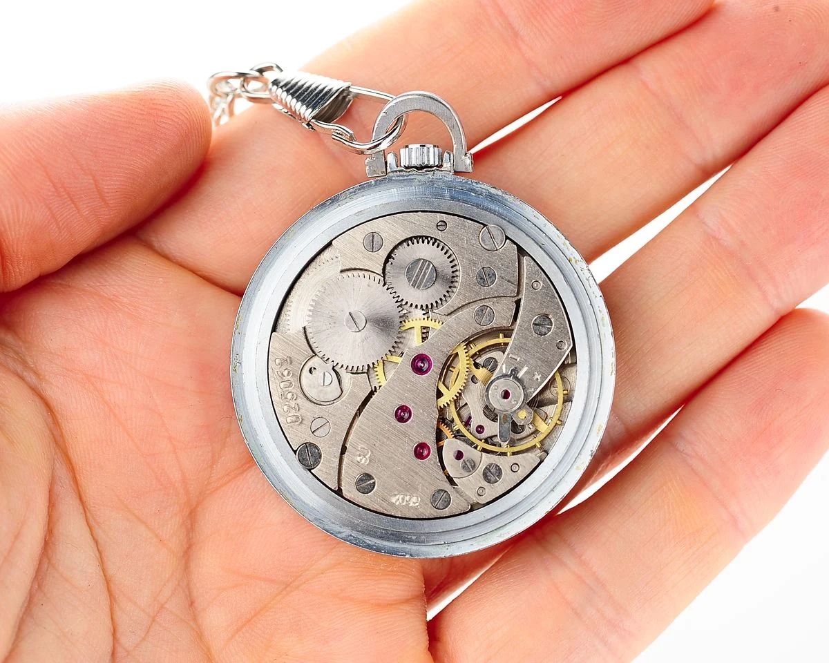Excellent condition vintage Molnija open face Soviet pocket watch
