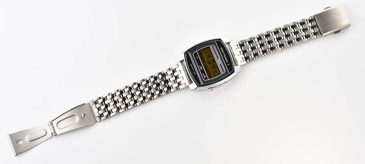 Large vintage USSR digital watch Electronika 5