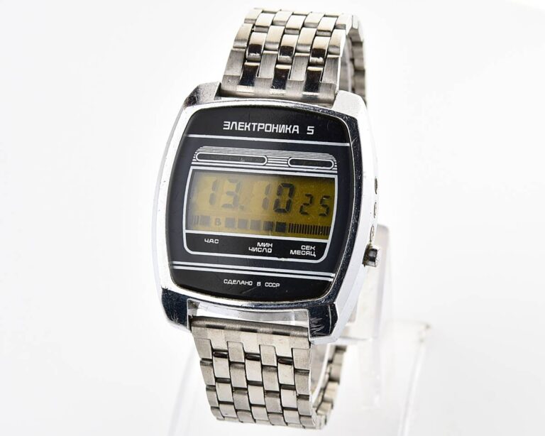 Large vintage USSR digital watch Electronika 5