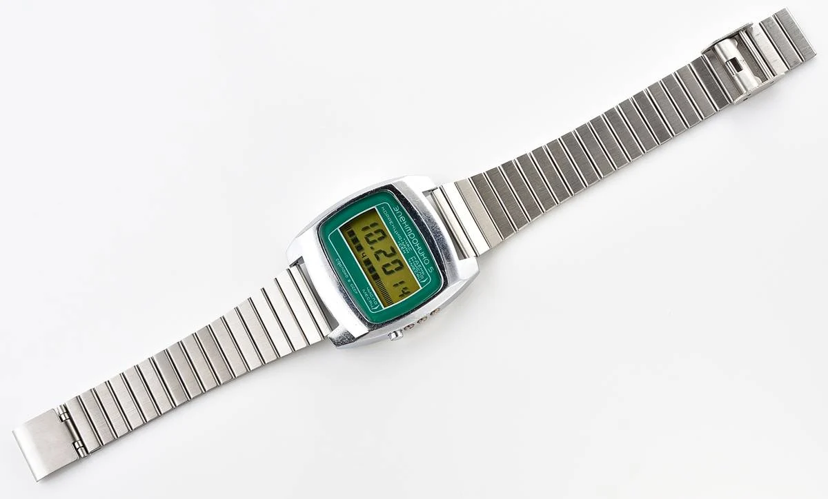 Large vintage USSR digital watch Electronika 5