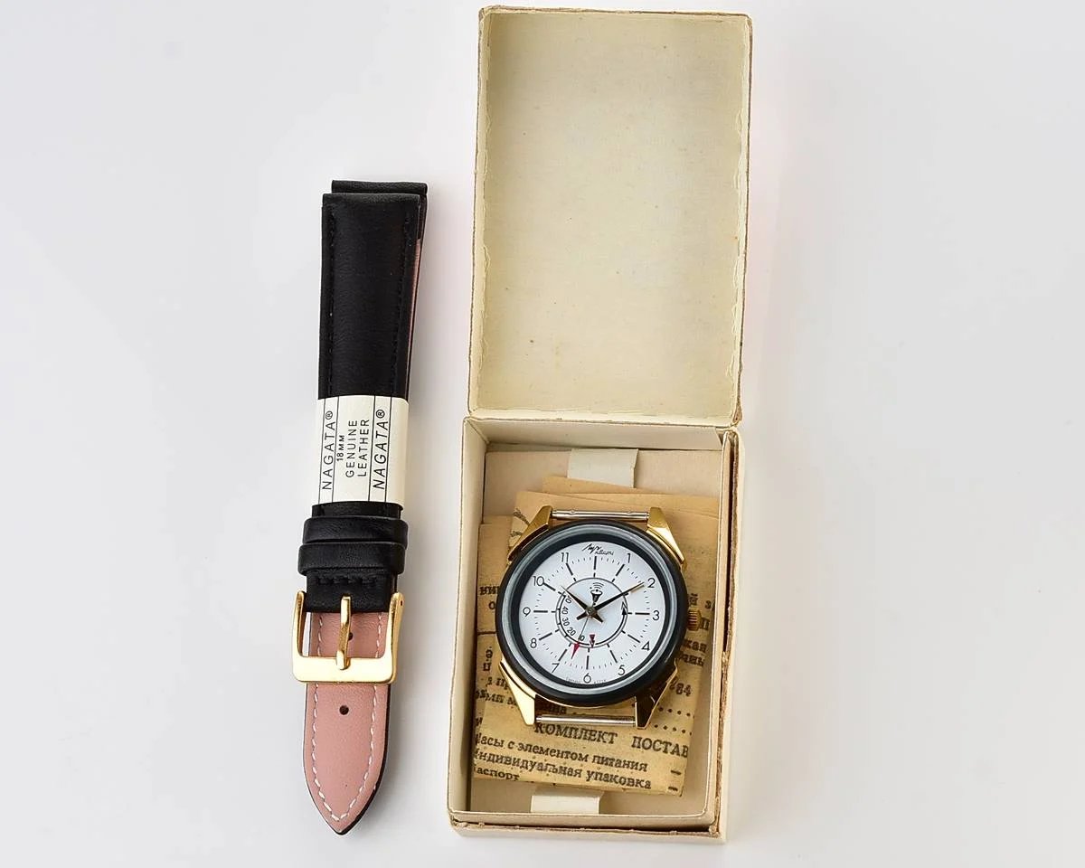 TIME CAPSULE: Soviet Luch quartz watch with alarm function – New Old Stock (NOS)!