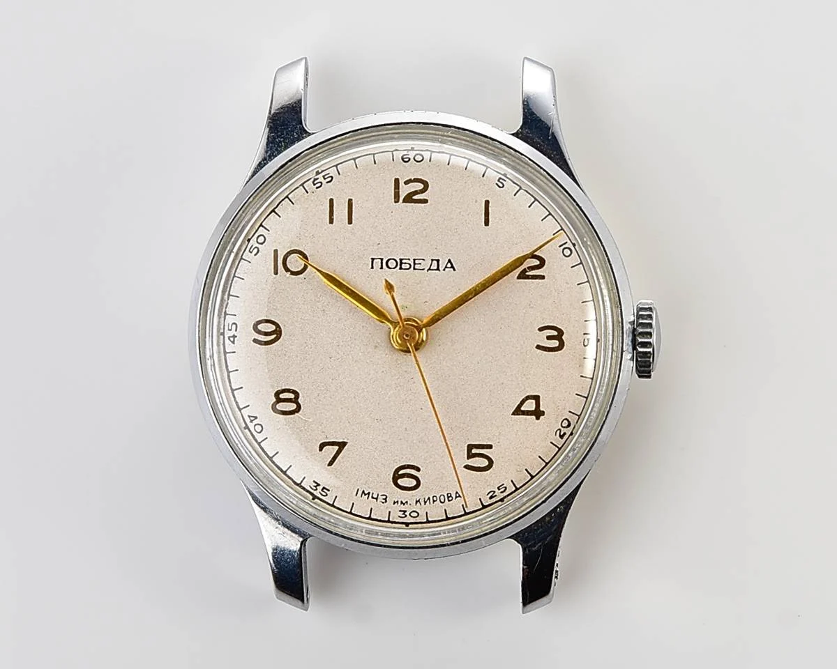 Excellent vintage Pobeda watch with central second hand from 1955 + sturmanskie compass strap!