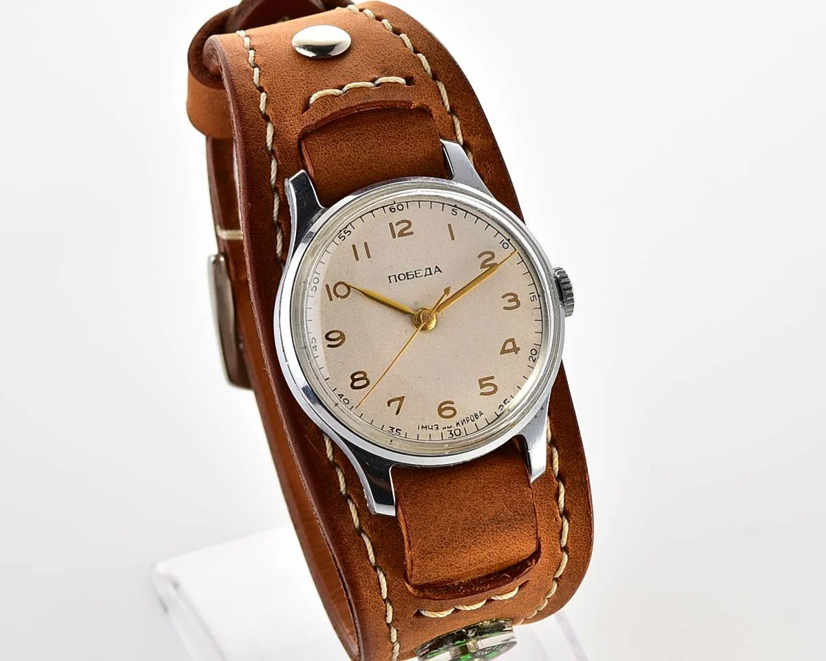 Excellent vintage Pobeda watch with central second hand from 1955 + sturmanskie compass strap!