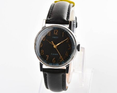 Excellent mechanical POBEDA ZiM soviet watch