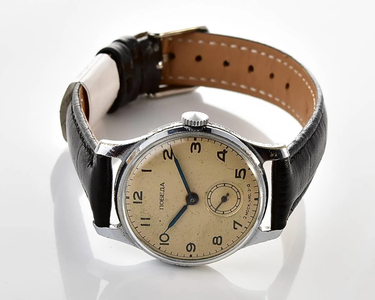 Vintage Soviet mechanical Pobeda watch, 2MChZ from the second quarter of 1954