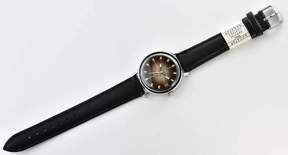 Soviet Poljot mechanical wristwatch with automatic self-winding movement