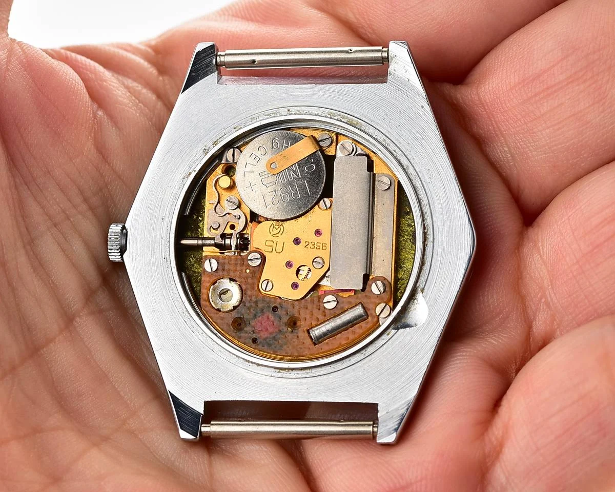 TIME CAPSULE: Soviet Slava with quartz movement – New Old Stock (NOS)!