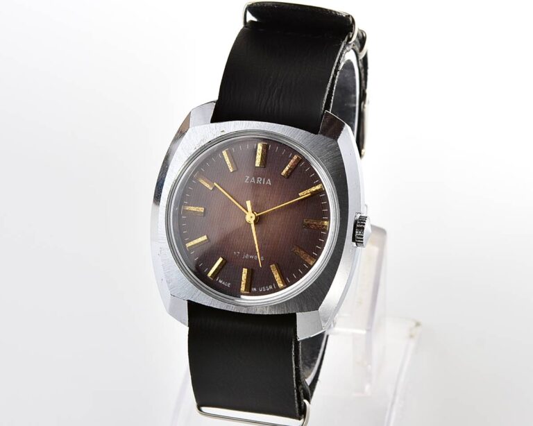 Vintage Zaria soviet mechanical wristwatch