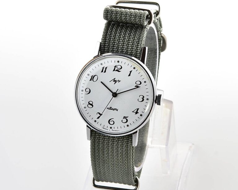 Wrist watch Luch with quartz movement