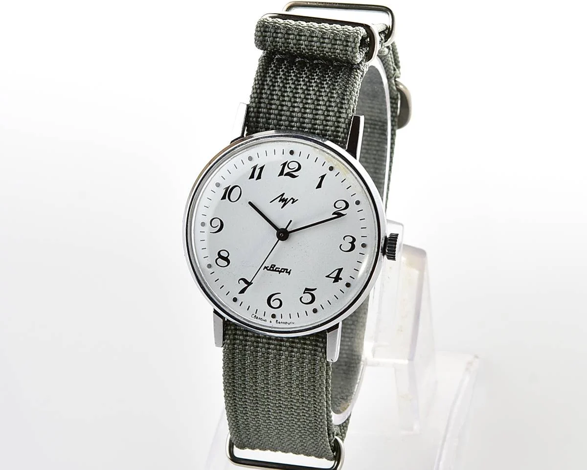 Wrist watch Luch with quartz movement