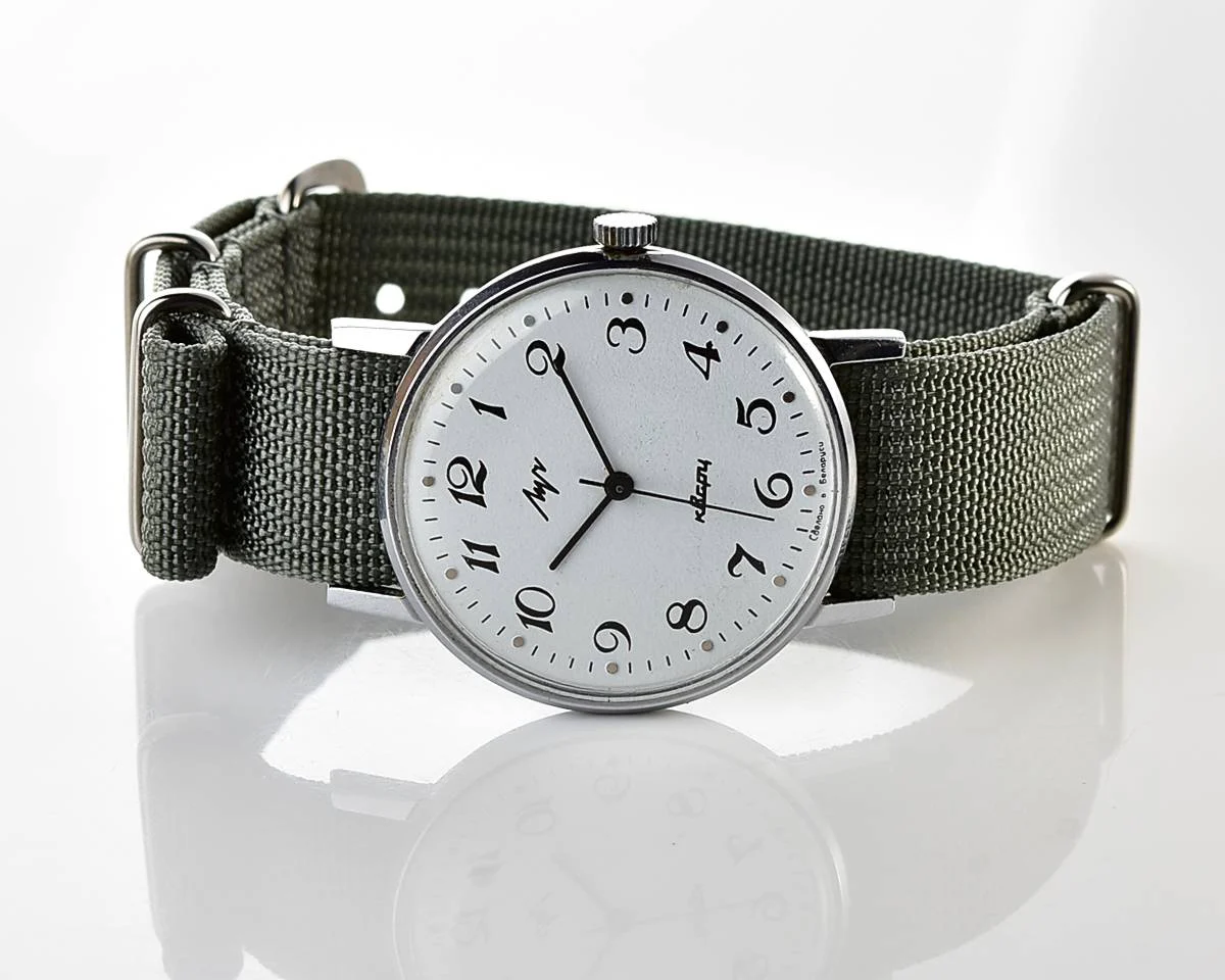 Wrist watch Luch with quartz movement