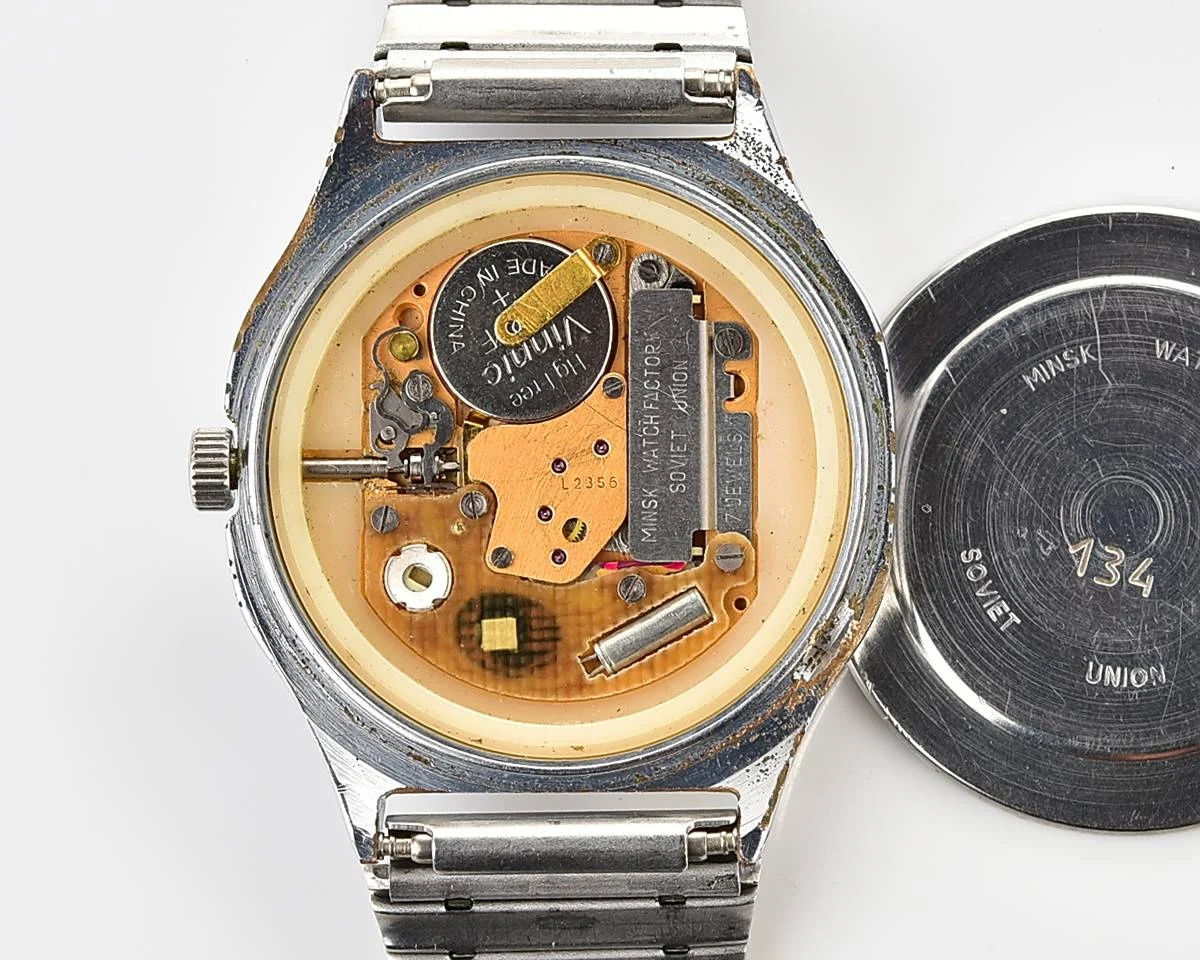 Soviet Luch wrist watch with quartz movement - USA & USSR friendship