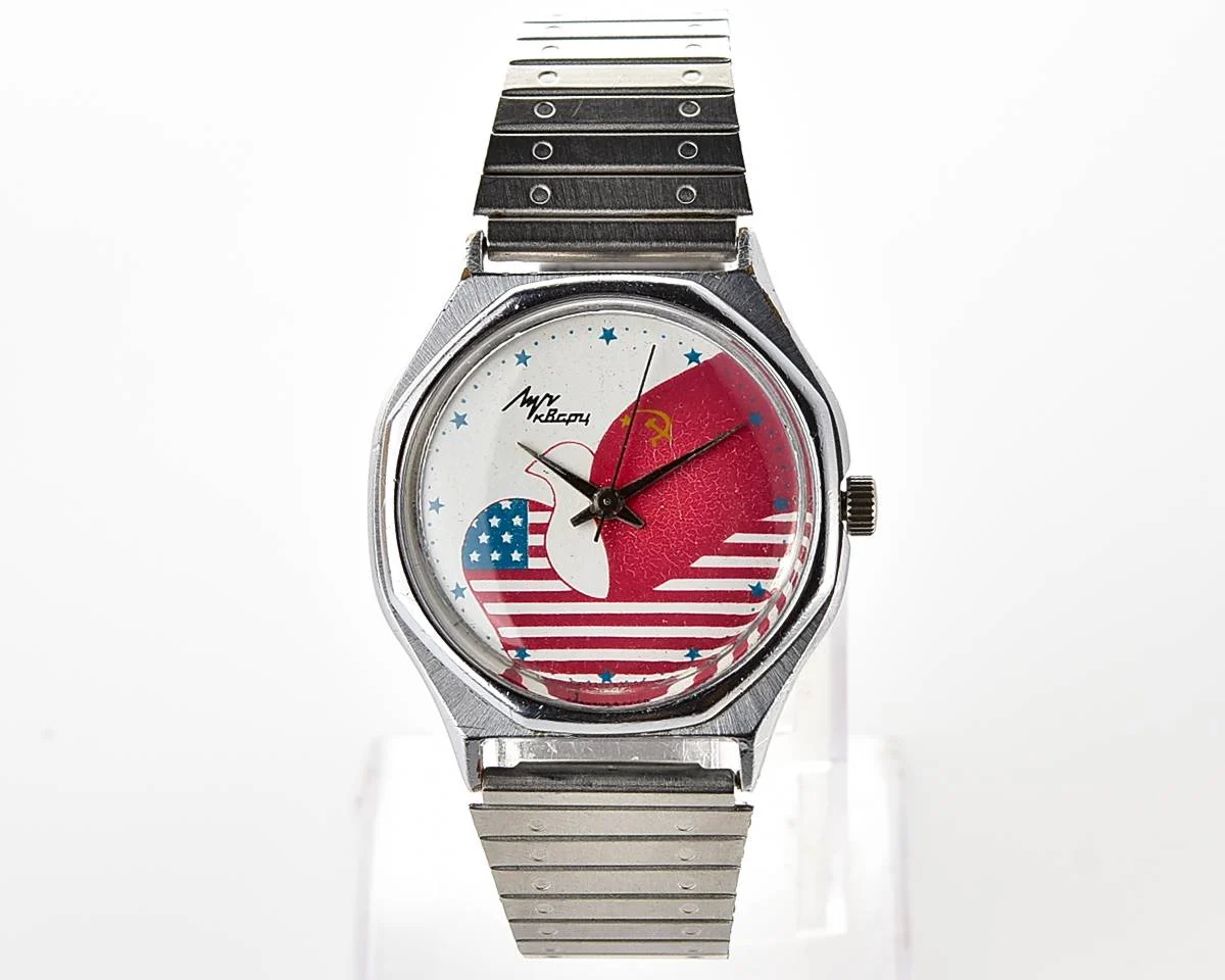 Soviet Luch wrist watch with quartz movement - USA & USSR friendship