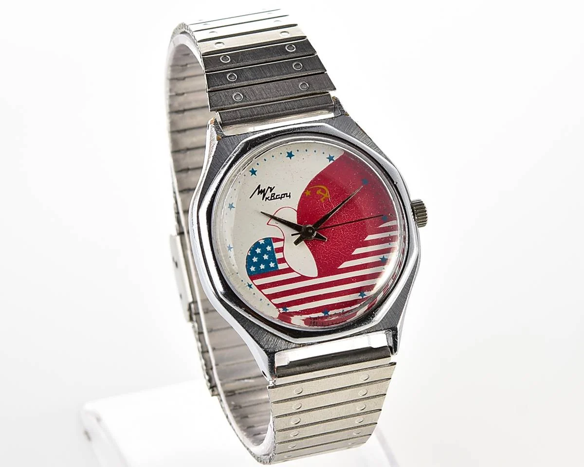 Soviet Luch wrist watch with quartz movement - USA & USSR friendship