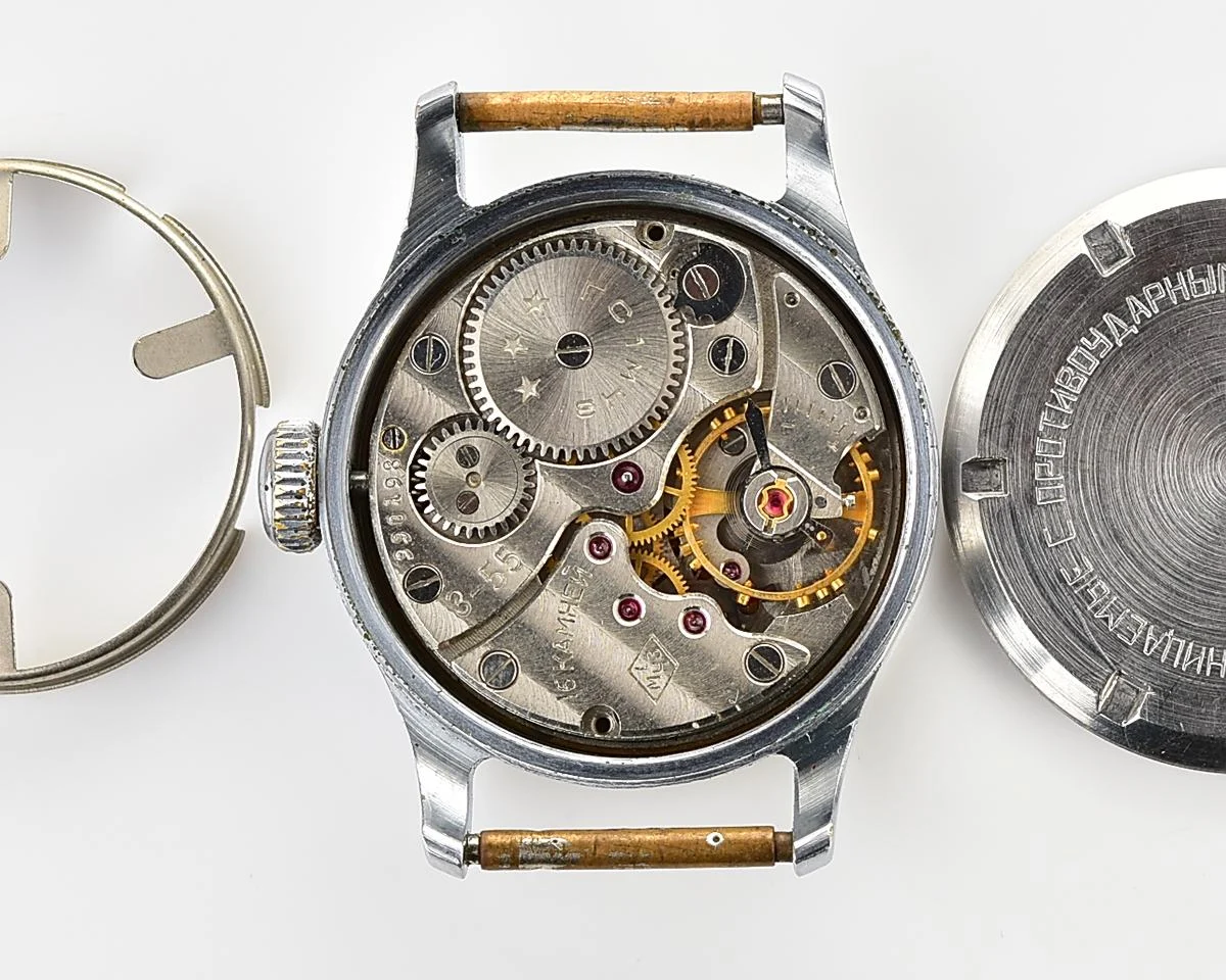 Excellent vintage Soviet Mayak mechanical watch, the 3rd quarter of 1955!
