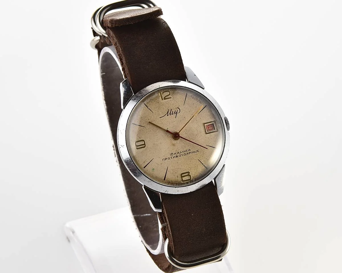 Vintage Soviet Mir mechanical watch