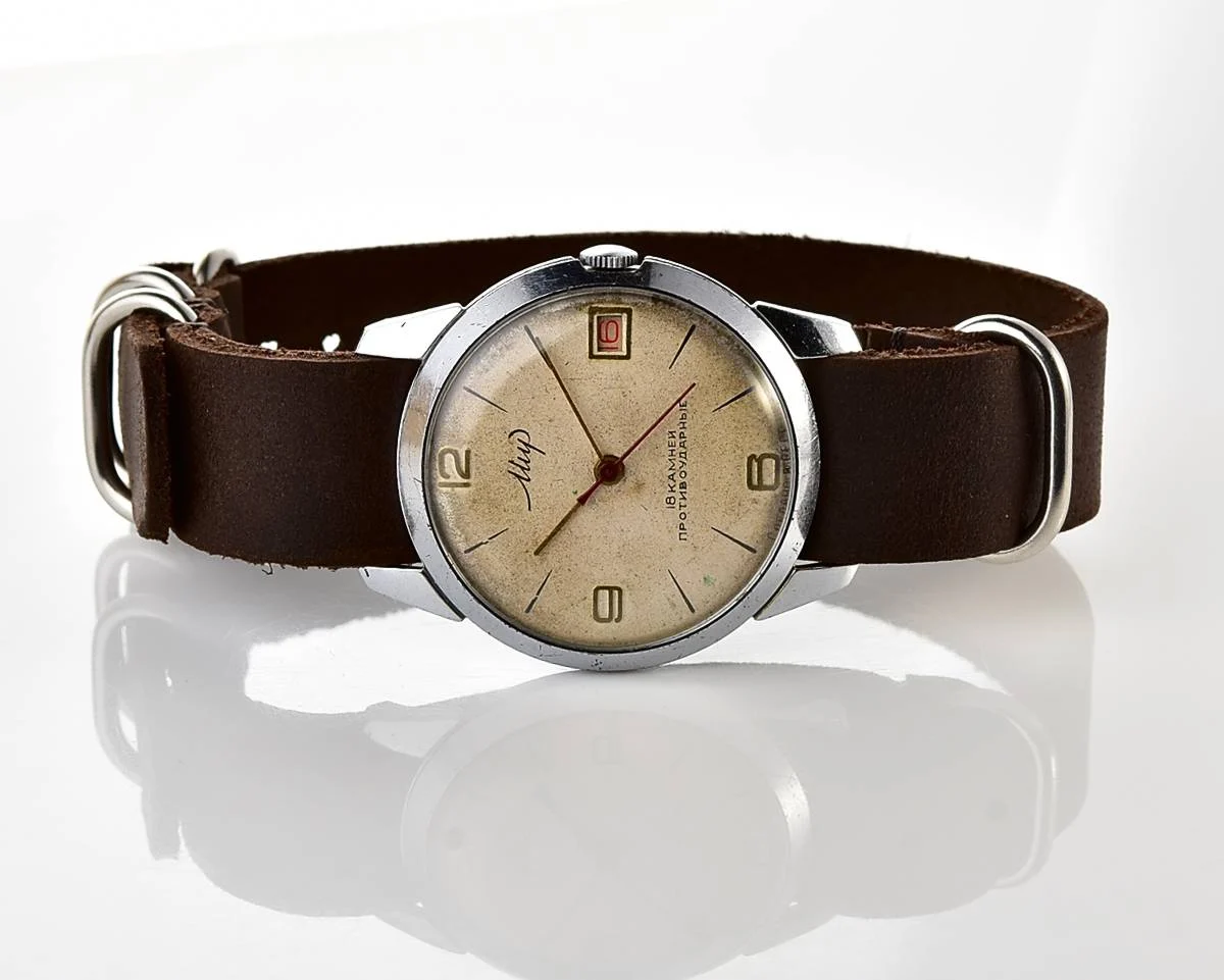 Vintage Soviet Mir mechanical watch
