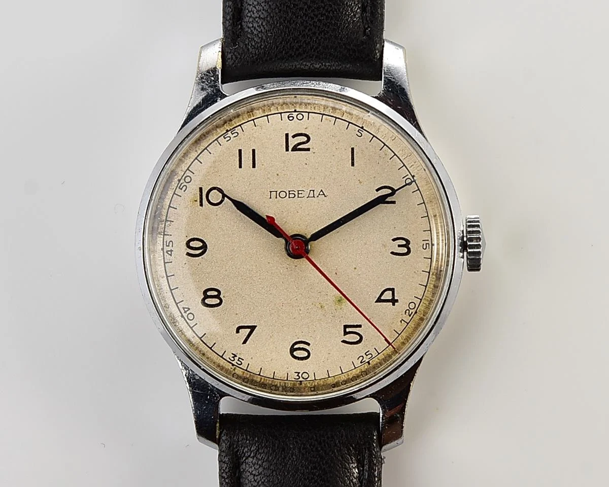 Vintage Soviet Pobeda watch with central second hand, 1MChZ, from the 1950s