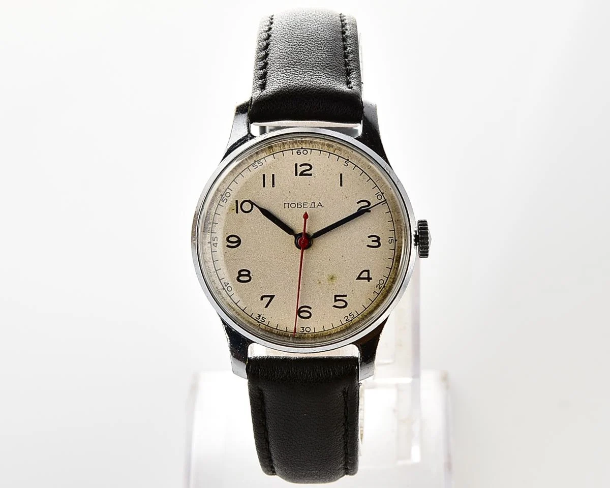Vintage Soviet Pobeda watch with central second hand, 1MChZ, from the 1950s