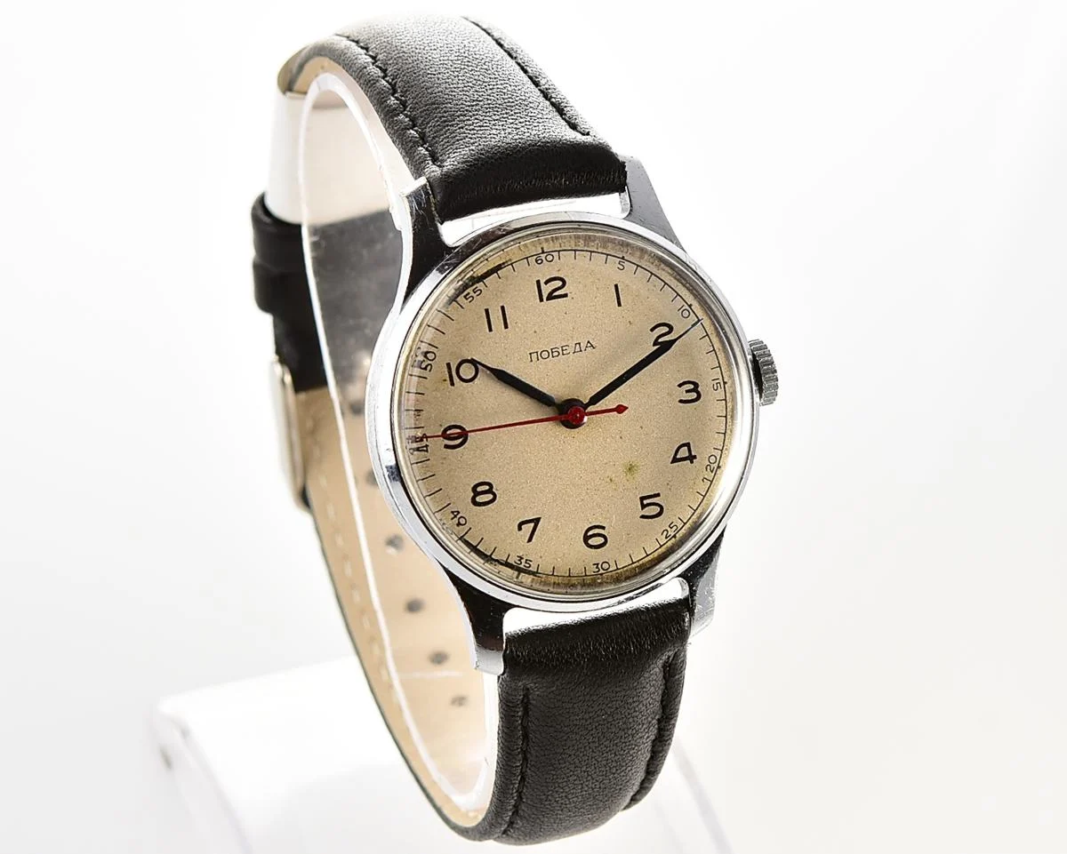 Vintage Soviet Pobeda watch with central second hand, 1MChZ, from the 1950s