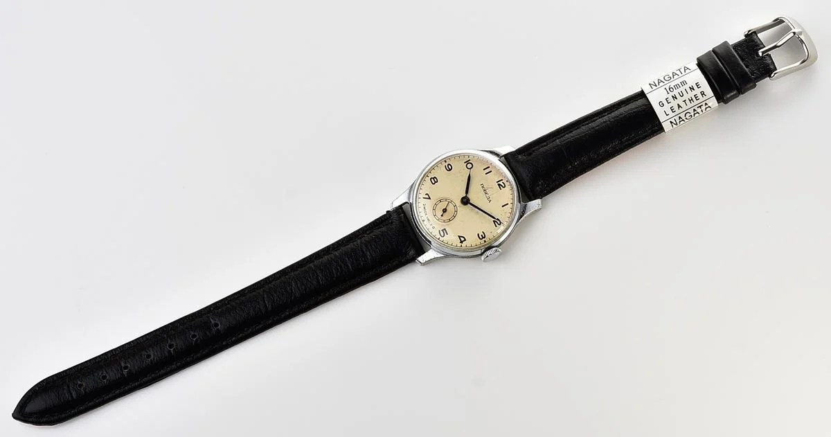 Soviet mechanical Pobeda vintage watch, 2MChZ from the 1st quarter 1954