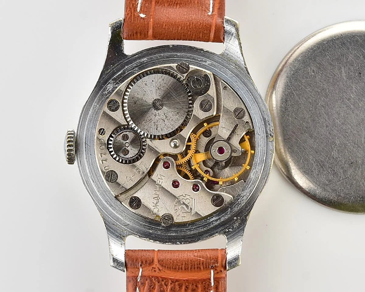 Vintage Soviet mechanical Pobeda watch, 2MChZ from the 4th quarter 1957