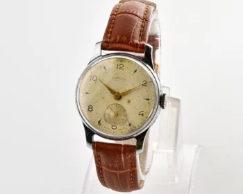 Vintage Soviet mechanical Pobeda watch, 2MChZ from the 4th quarter 1957