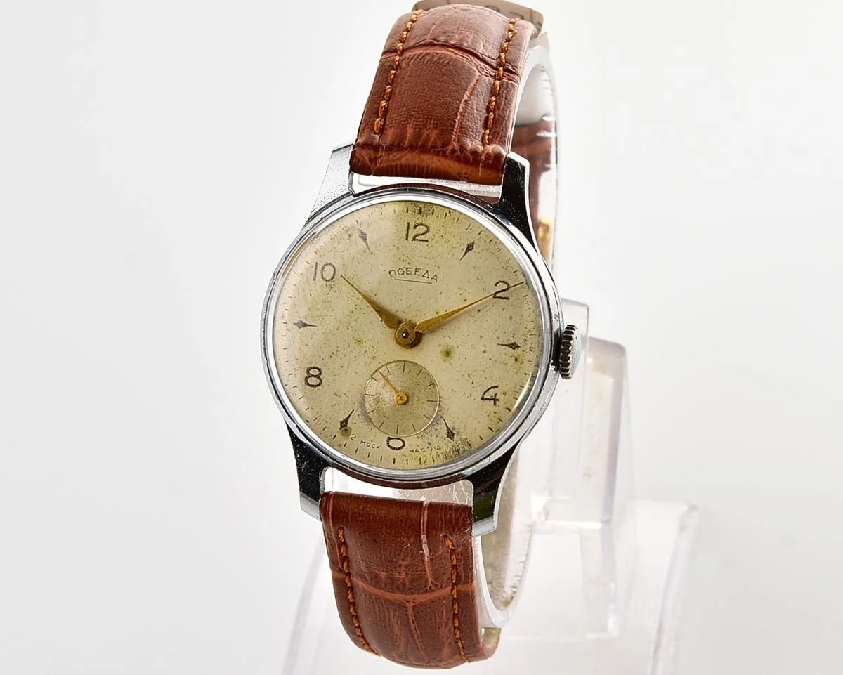 Vintage Soviet mechanical Pobeda watch, 2MChZ from the 4th quarter 1957