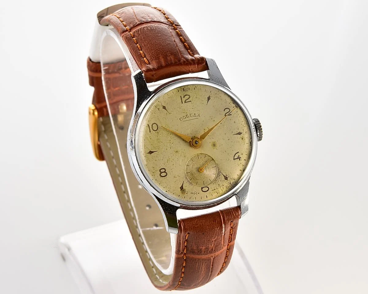 Vintage Soviet mechanical Pobeda watch, 2MChZ from the 4th quarter 1957