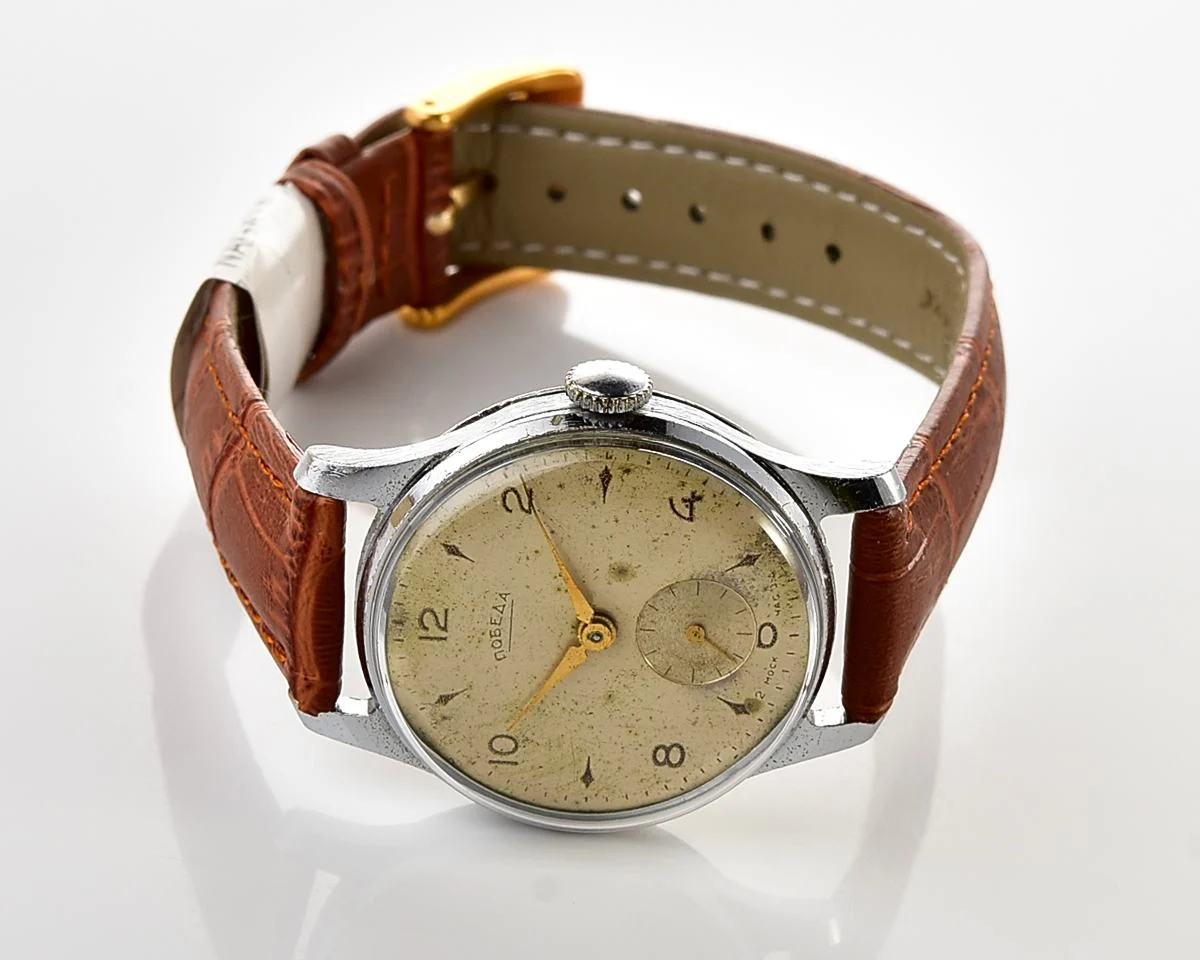 Vintage Soviet mechanical Pobeda watch, 2MChZ from the 4th quarter 1957