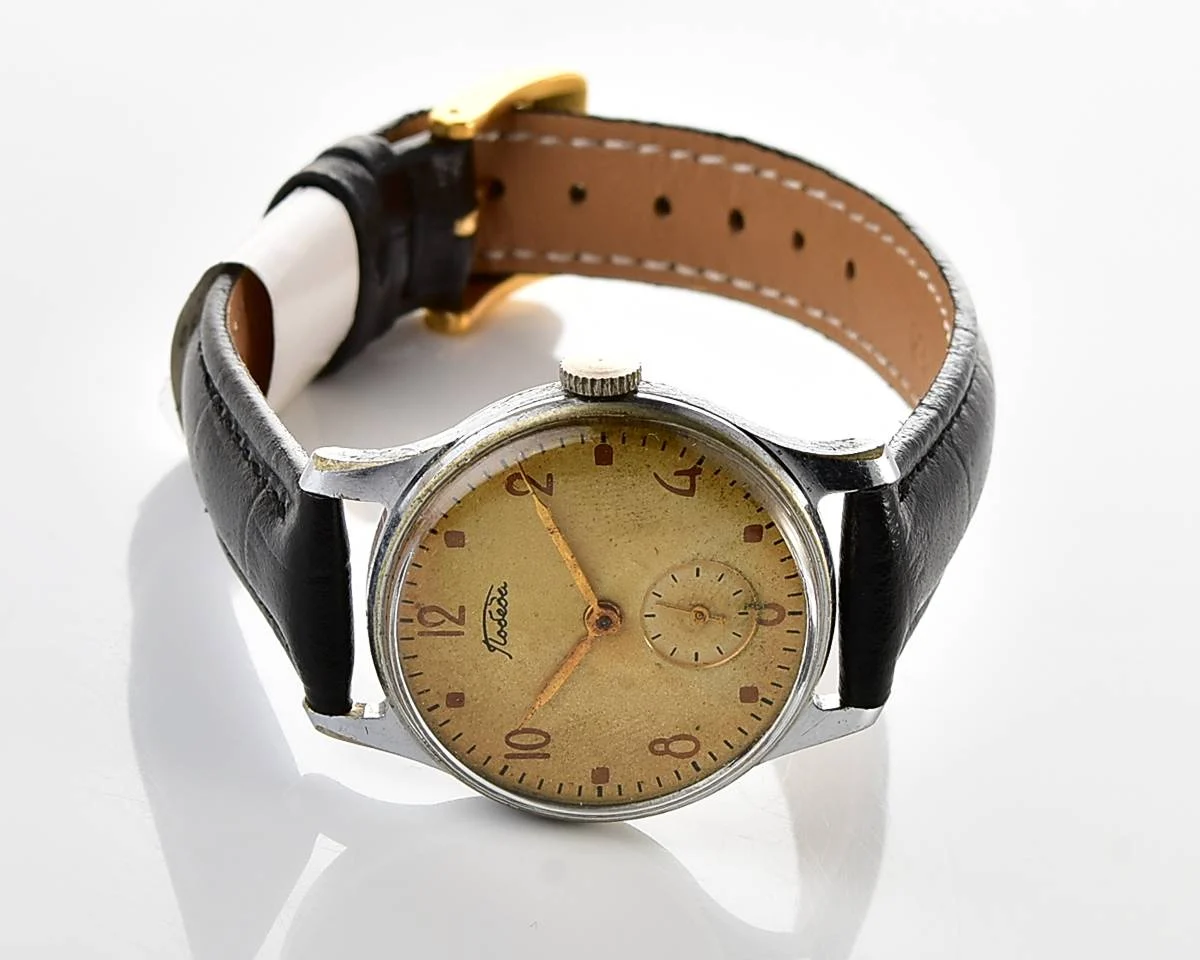 Vintage Soviet mechanical Pobeda watch, ChChZ, the 4th quarter of 1956