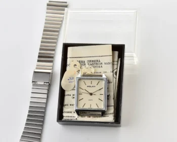 Time Capsule: Soviet Poljot watch with quartz movement - New Old Stock (NOS)!
