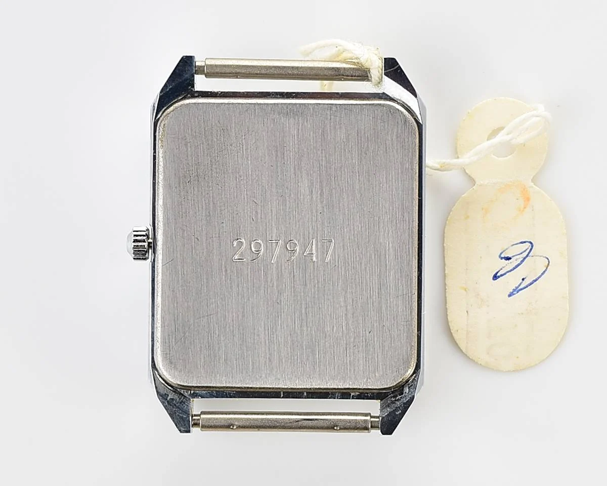 Time Capsule: Soviet Poljot watch with quartz movement - New Old Stock (NOS)!