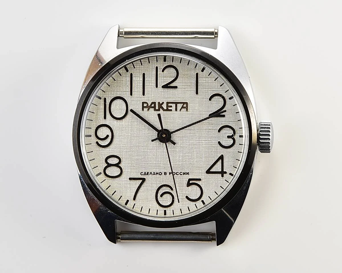 TIME CAPSULE: Vintage mechanical Raketa wristwatch, New Old Stock (NOS)!