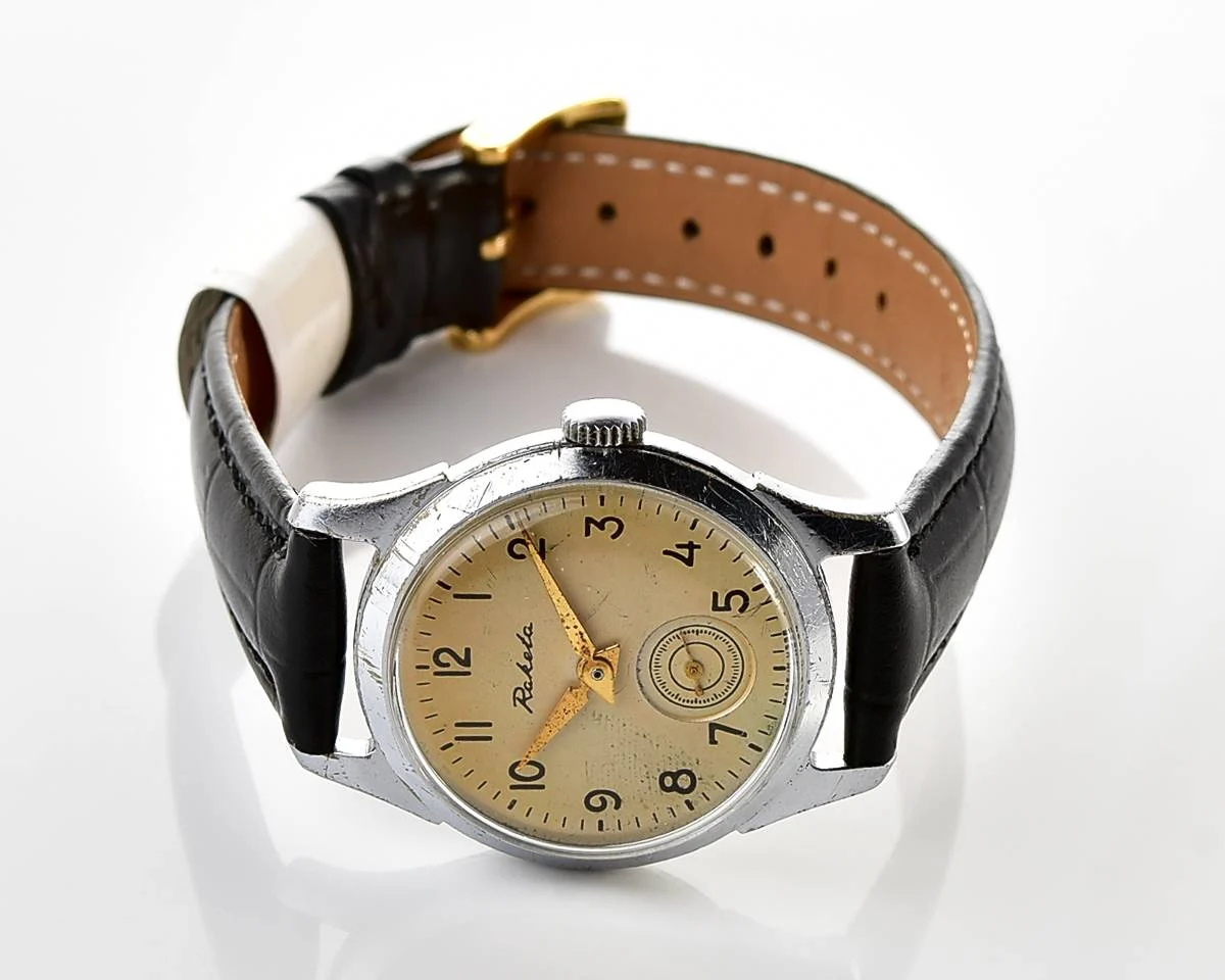 Vintage Soviet mechanical Raketa wrist watch