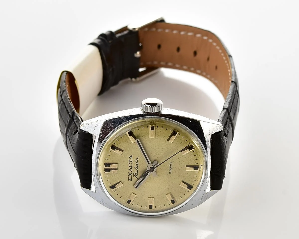 Soviet Exacta Raketa vintage mechanical wristwatch