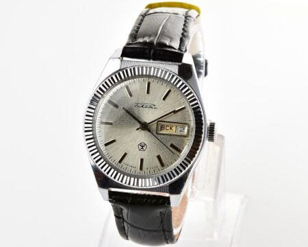 RAKETA vintage mechanical wrist watch with double calendar