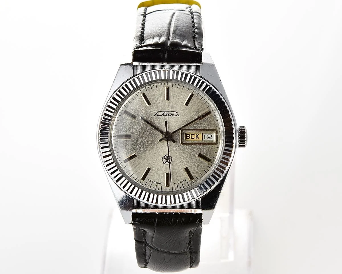 Raketa vintage mechanical wrist watch with double calendar