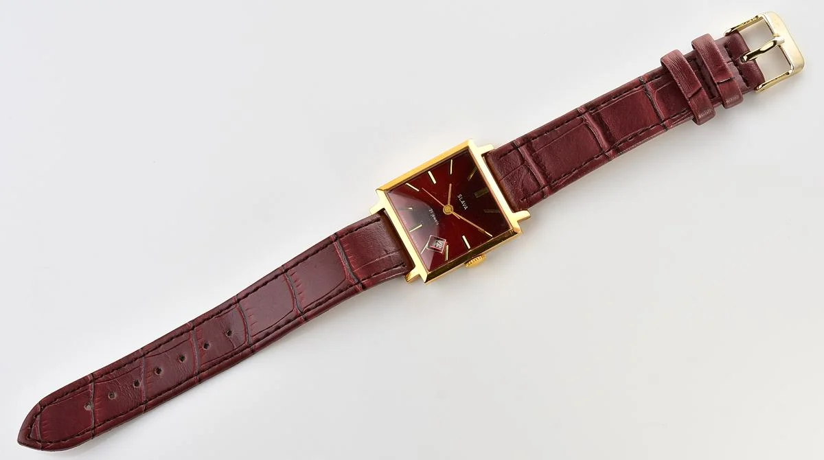 Excellent gold-plated Slava Soviet mechanical vintage watch