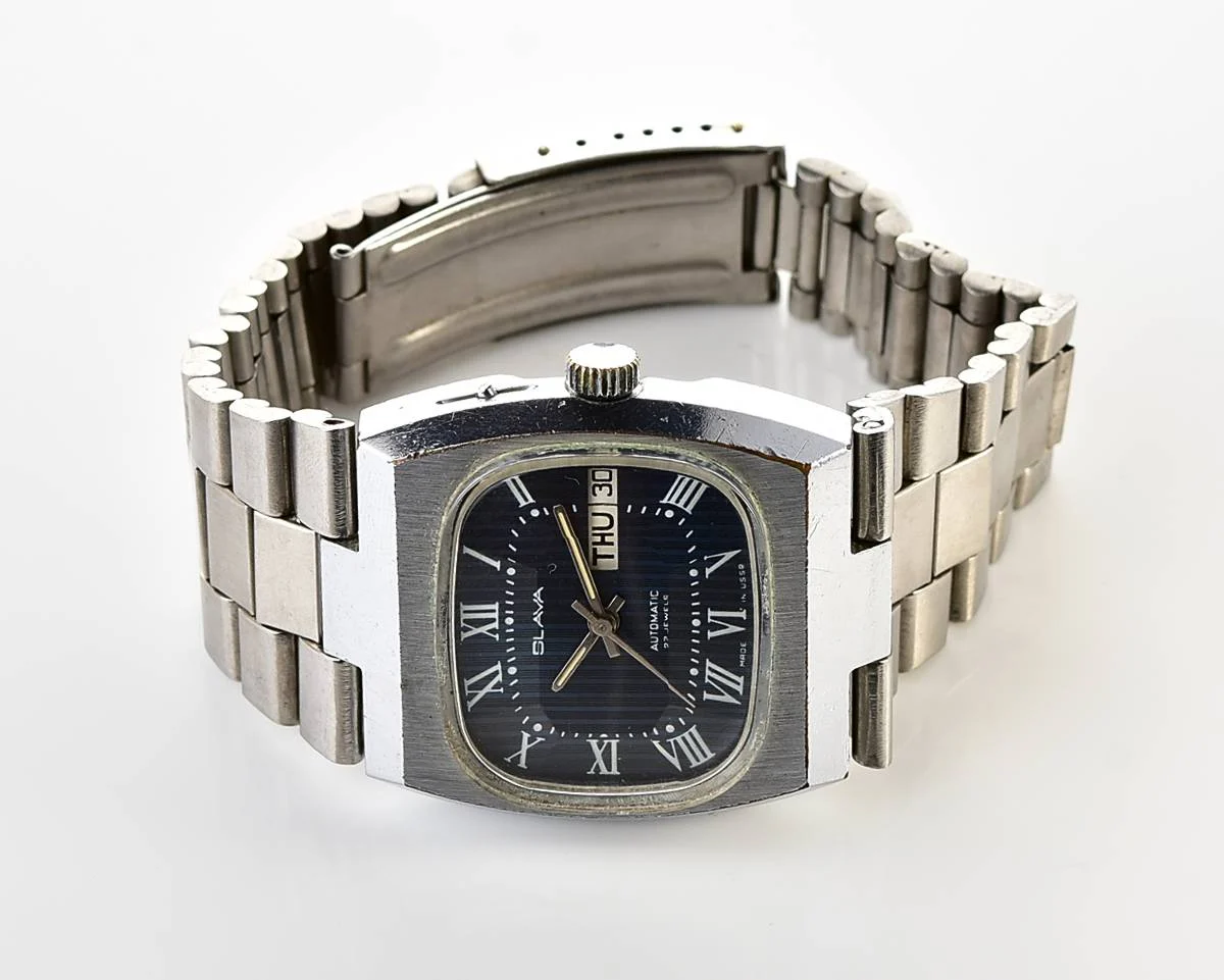 Slava Soviet mechanical vintage watch – automatic self winding movement