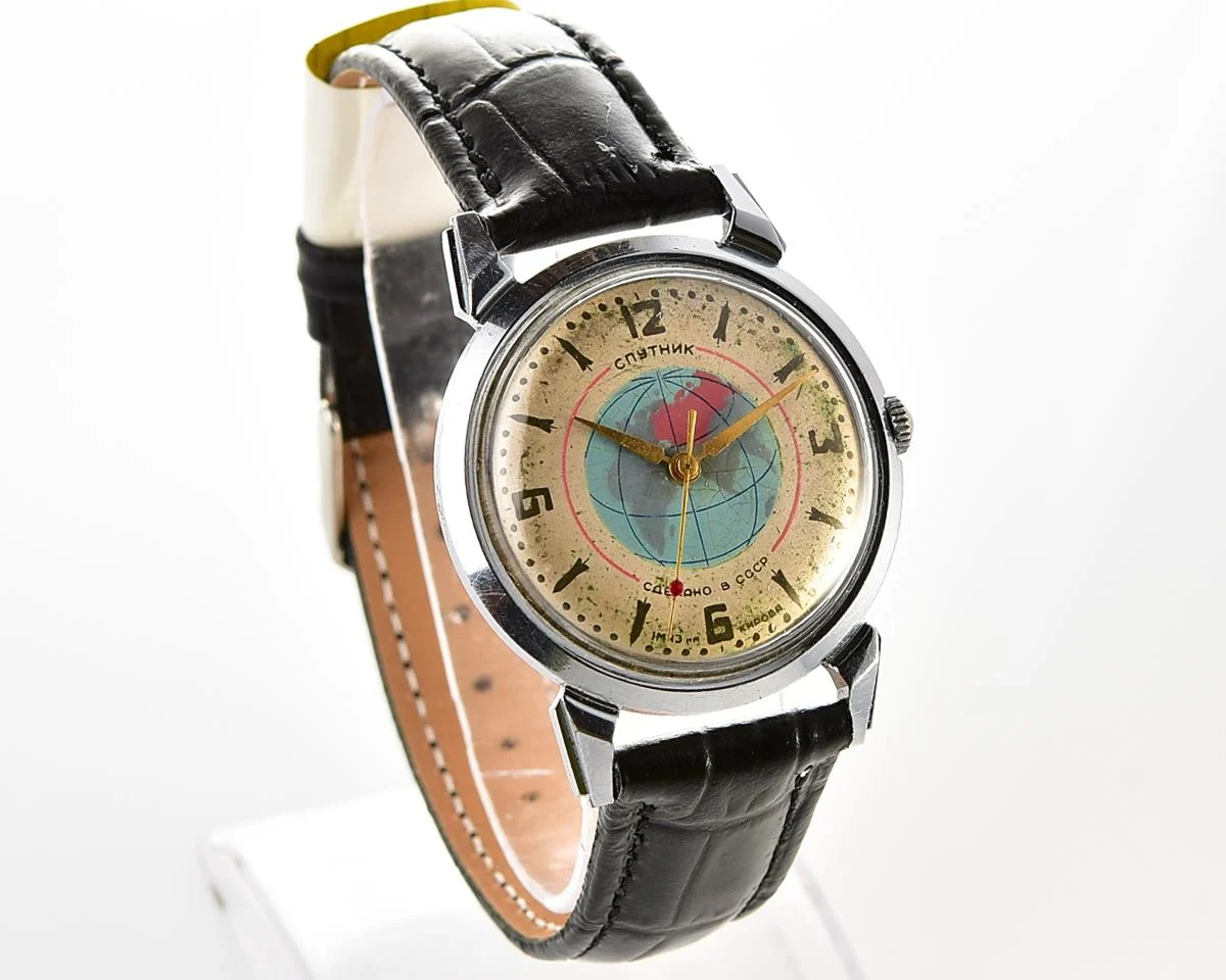 Rare! Sputnik vintage mechanical watch with original dial!
