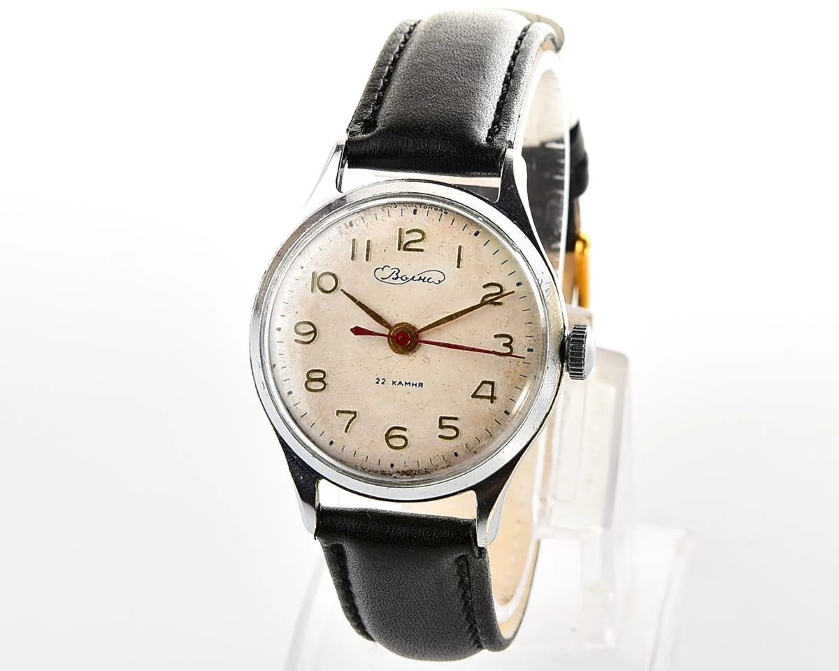 Soviet Volna vintage mechanical watch with precision movement from the 1950s