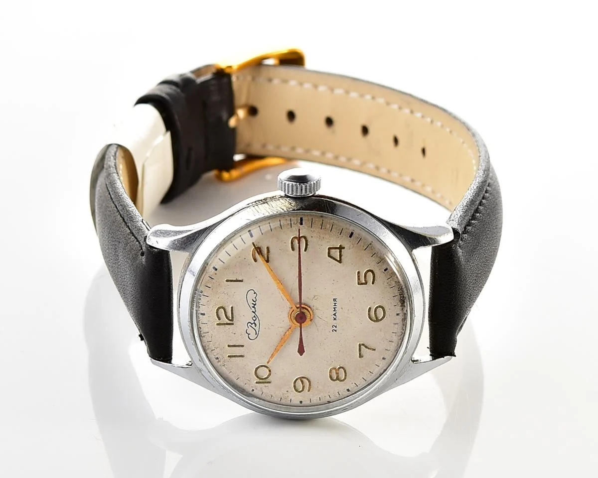 Soviet Volna vintage mechanical watch with precision movement from the 1950s